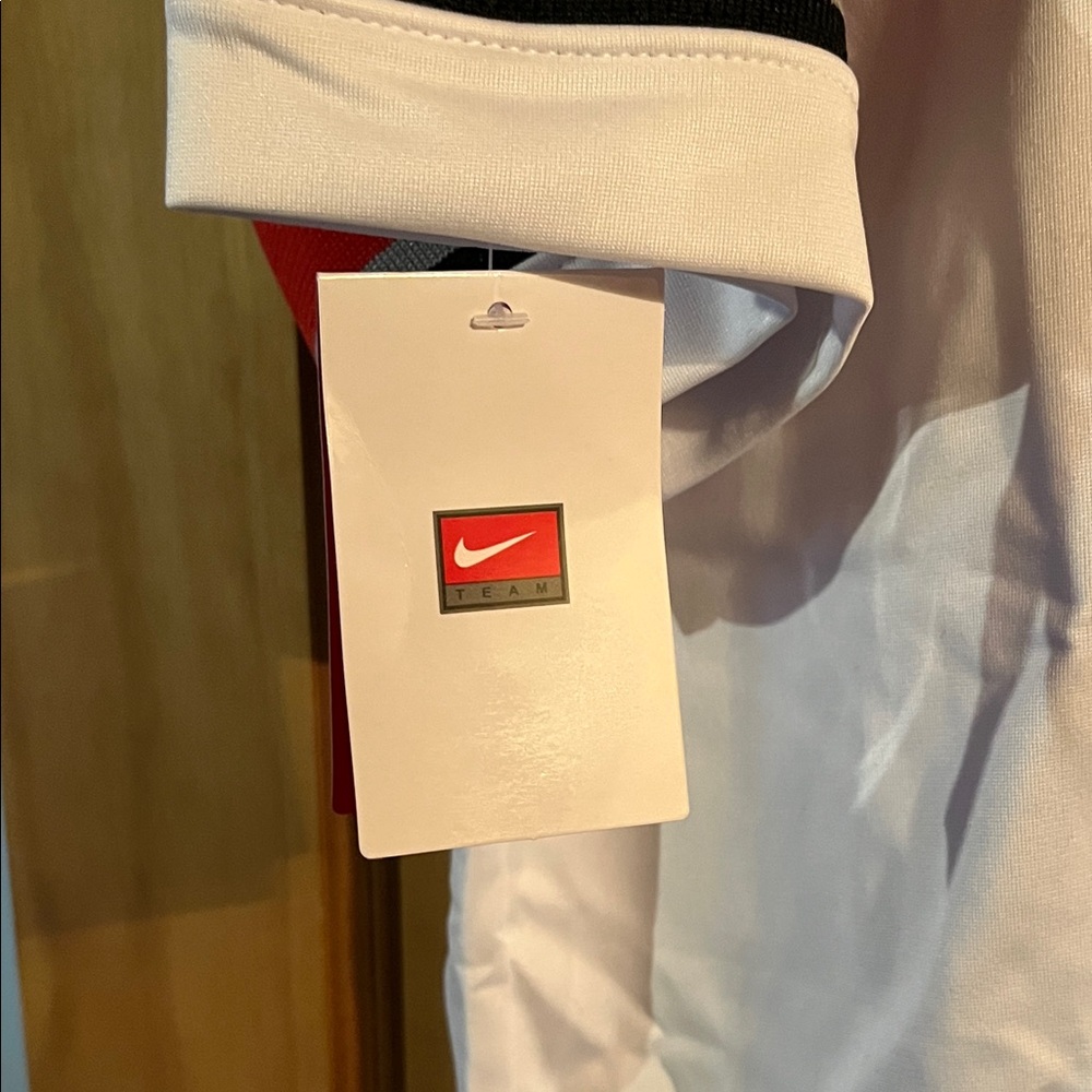 New Nike White Jersey with Red Number 18 - Picture 2 of 5